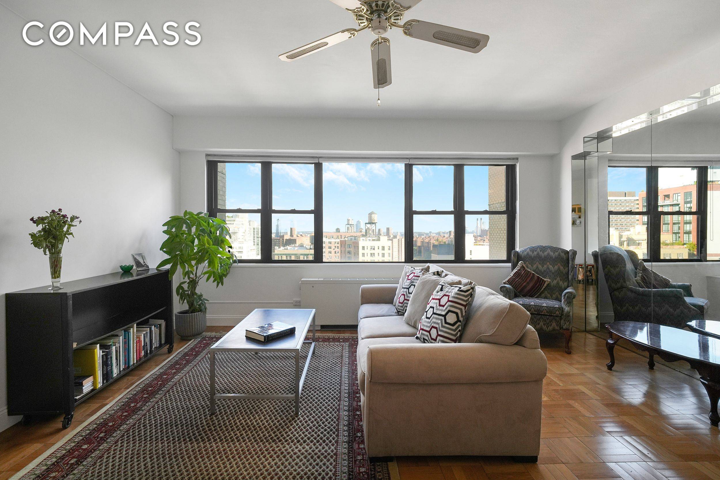Welcome to Residence 20G a serene, light filled top floor home at Quaker Ridge, a meticulously maintained co op located in the heart of Gramercy Park.