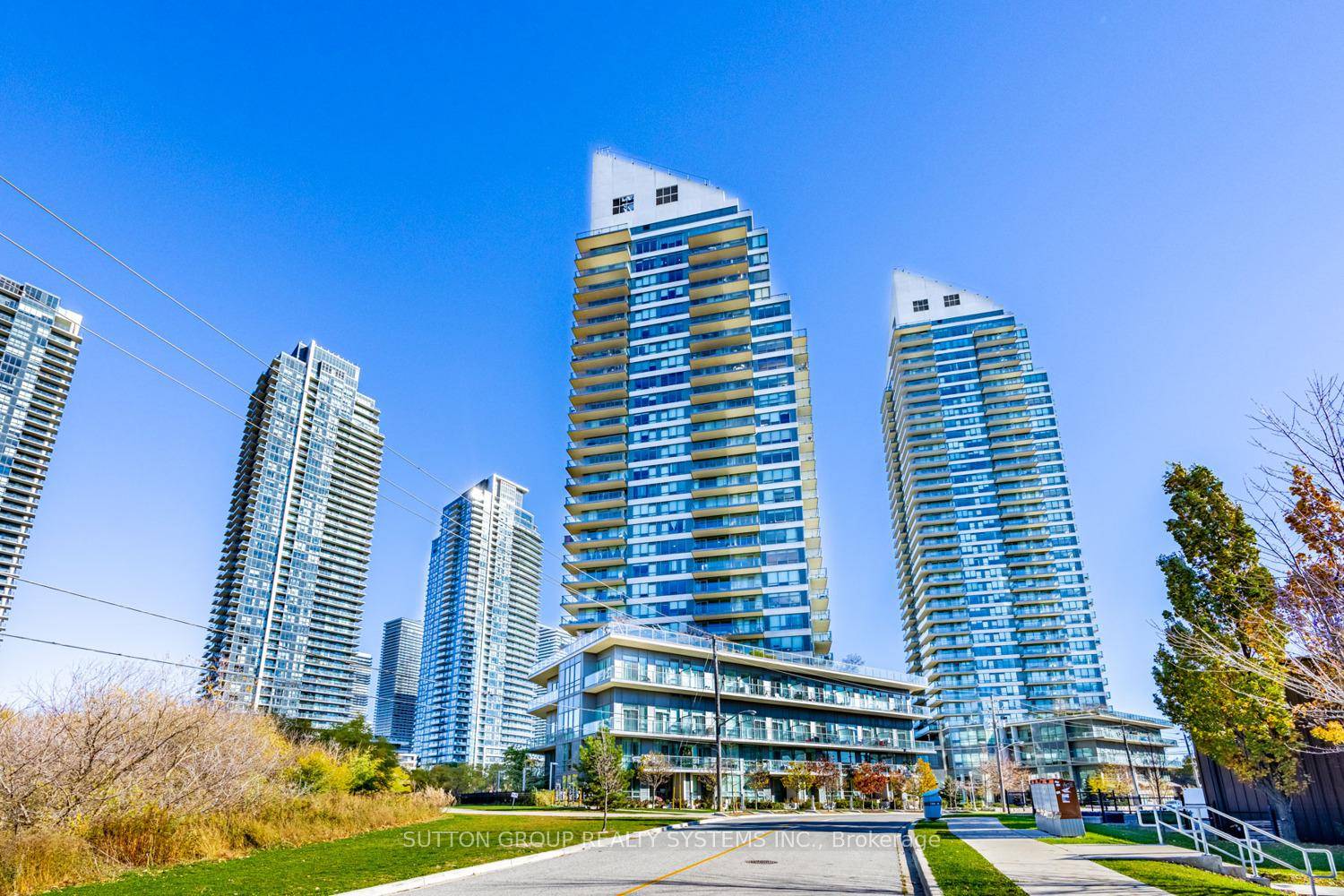 Beautifully furnished 1 bedroom, 1 washroom unit with parking available for rent in the sought after Beyond the Sea Tower.