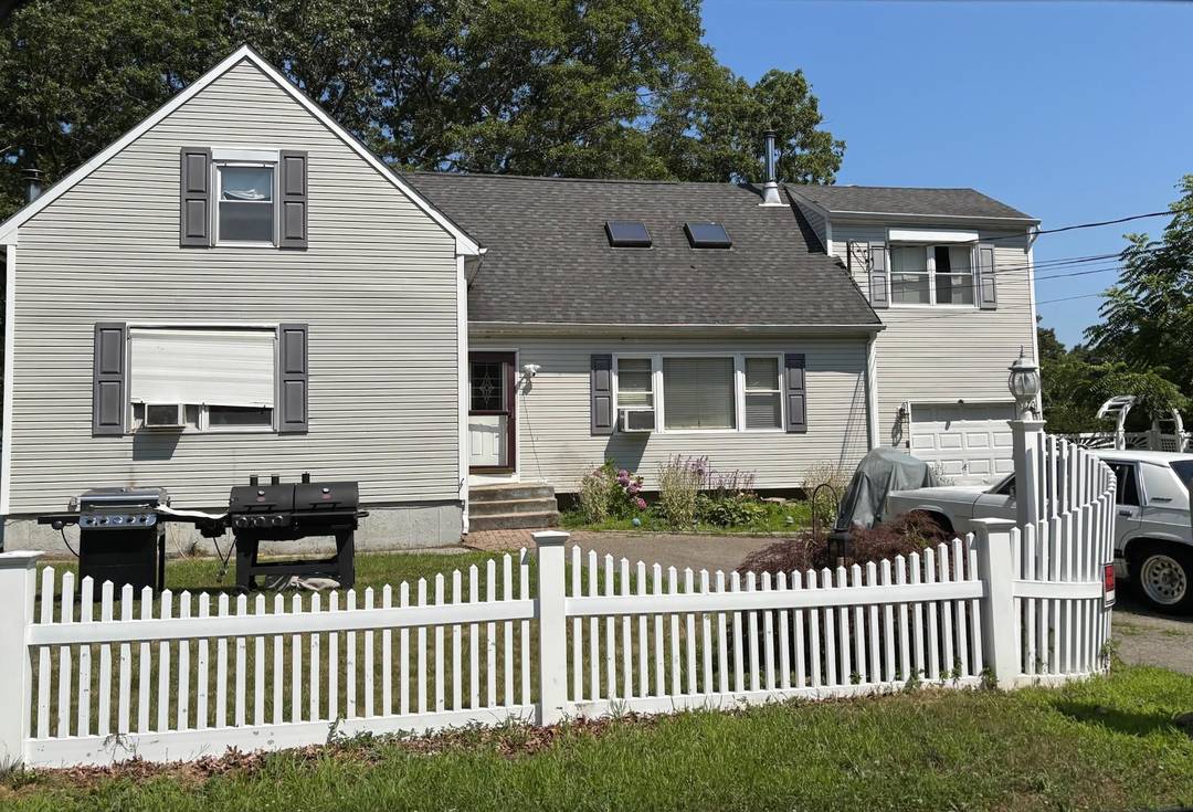 Charming Cape with Endless Potential in Mastic Beach !