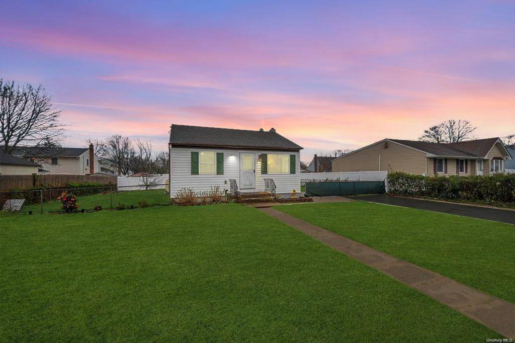 Welcome to 246 15th Street, West Babylon where your next chapter begins in an area that s quickly becoming one of Long Island s best kept secrets.