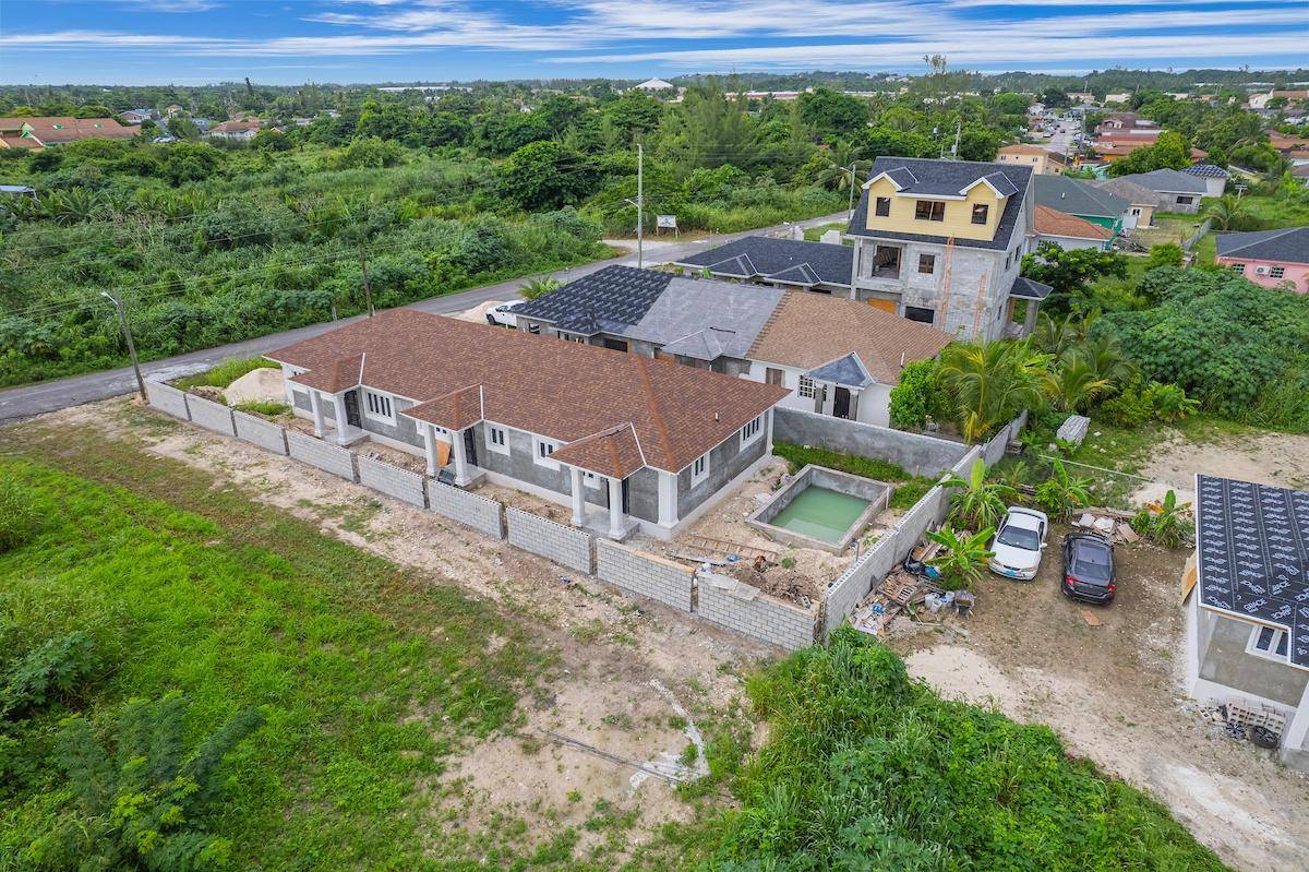 18B-COX WAY Triplex New-Providence
