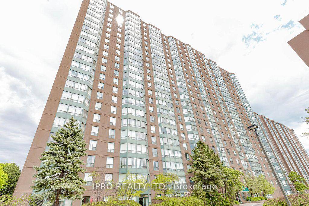 Excellent location ! Spacious, fully renovated, single family unit with twoi bedrooms, solarium work space, 2 washrooms and an underground car parking space.
