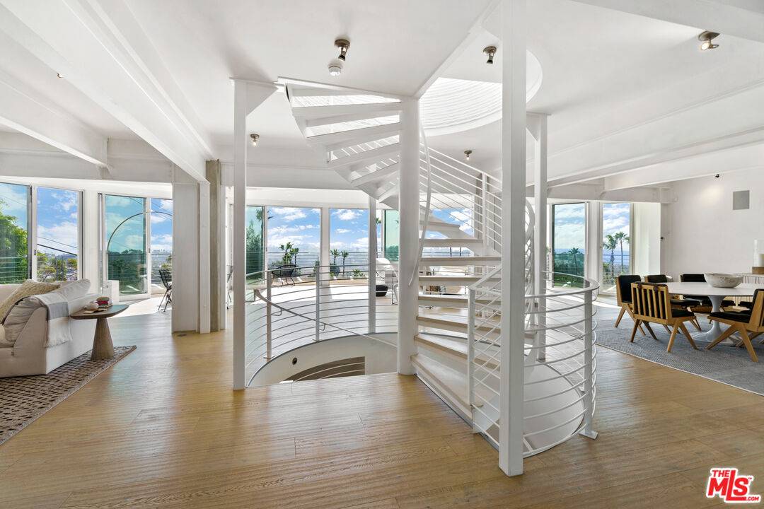 6375   Gayton Pl 4BR Malibu La