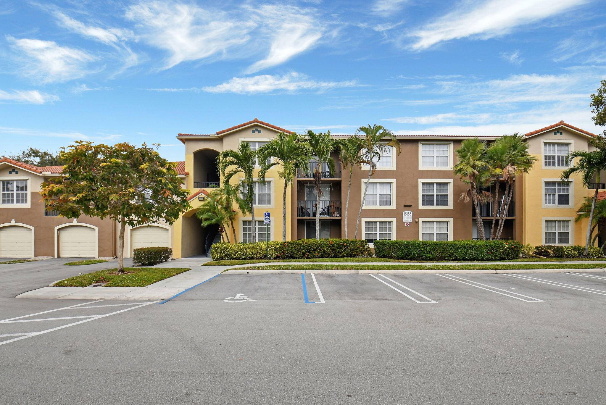 FULLY FUNDED RESERVES LOW HOA.