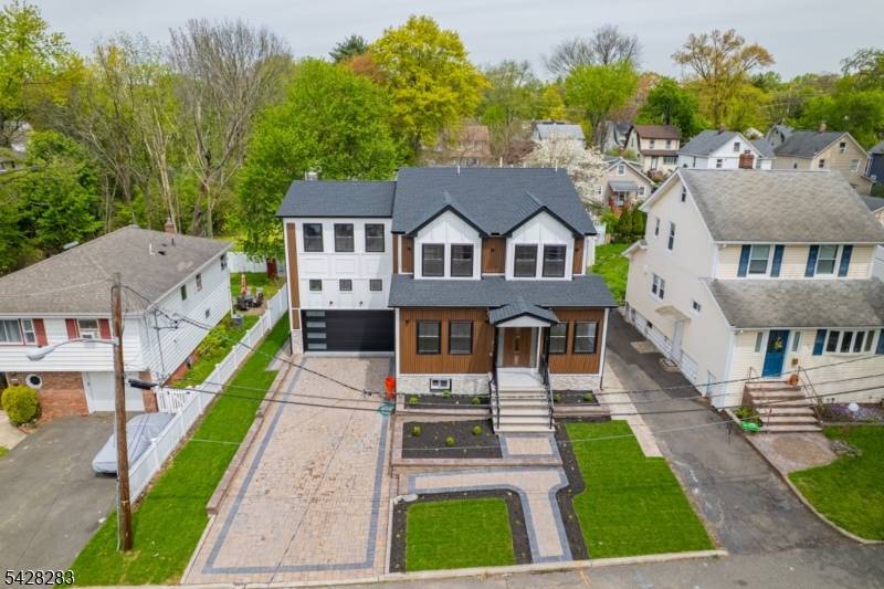 Brand new single family house with 4, 416 sqft, built on existing foundation.