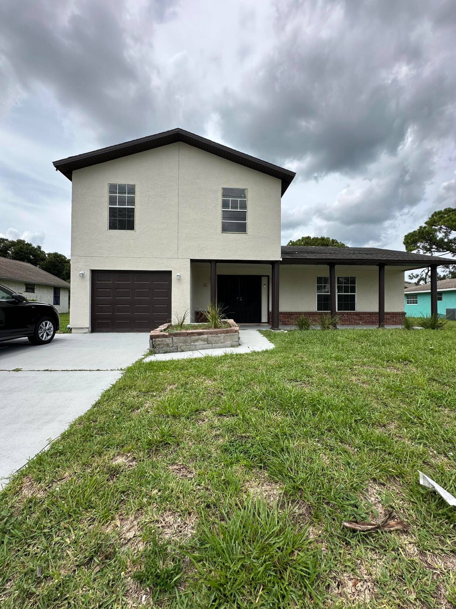 Fully renovated single family home in the heart of Port St.
