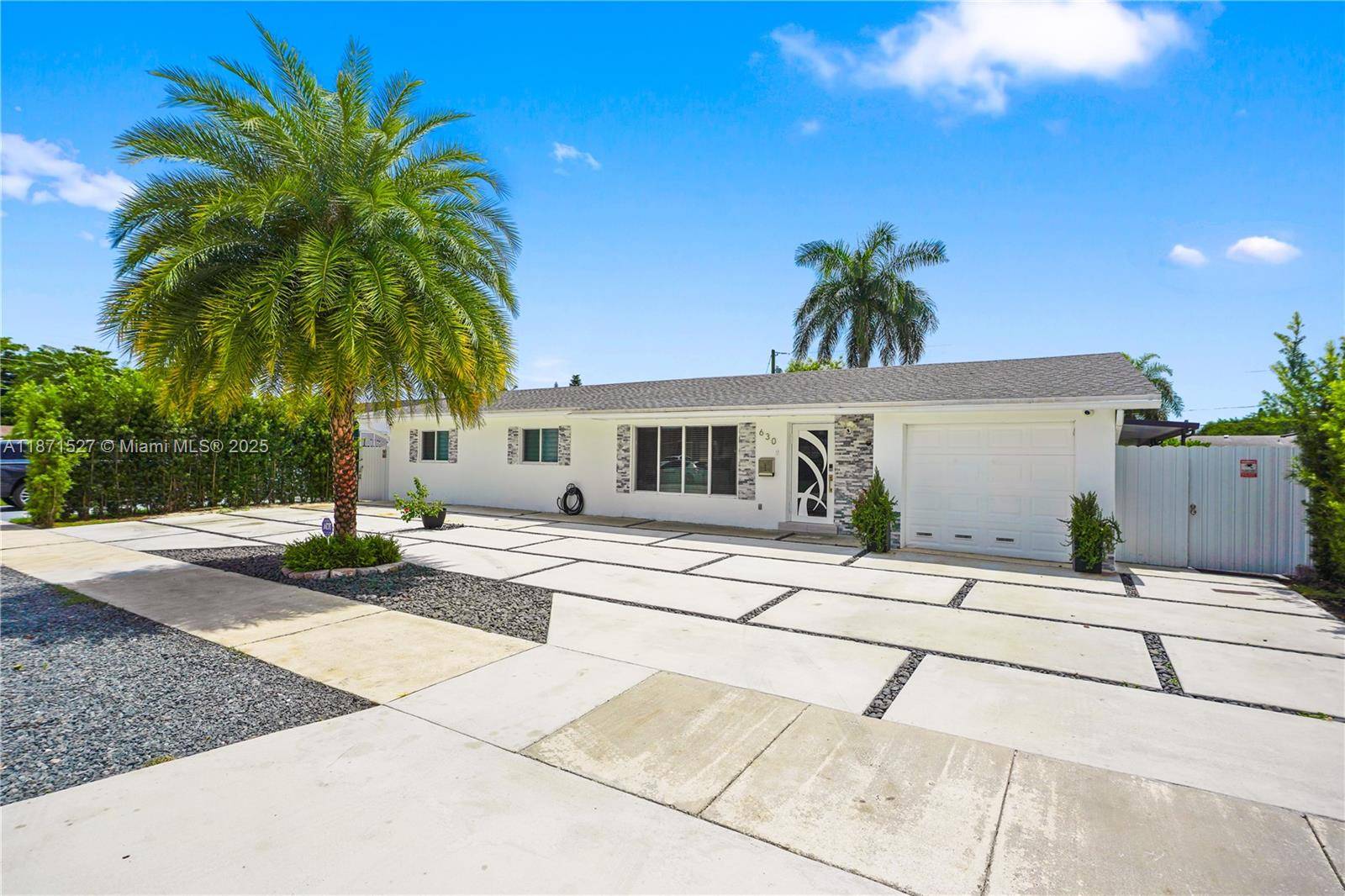 Welcome to your private oasis in Homestead !