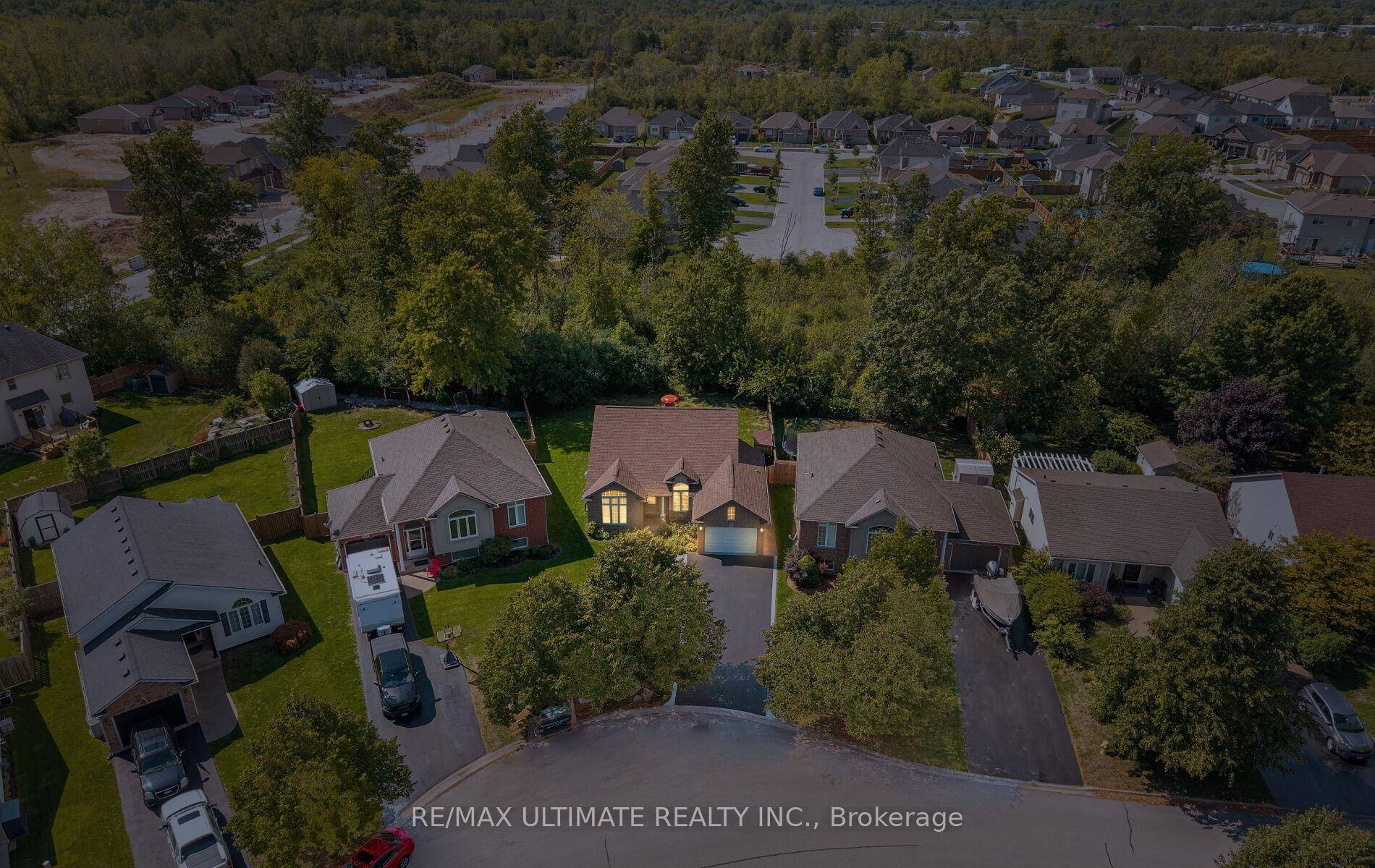 WELCOME TO 893 CANADA DRIVE, FORT ERIE LOCATED IN ONE OF FORT ERIE'S MOST DESIRABLE NEIGHBORHOODS, THIS BEAUTIFULLY MAINTAINED 4 LEVEL BACK SPLIT OFFERS OVER SQ FT OF FINISHED LIVING ...