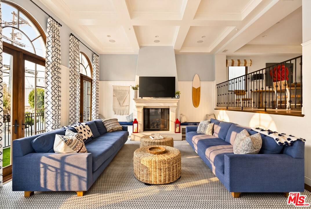 17   Privateer St 4BR Marina Del Rey La