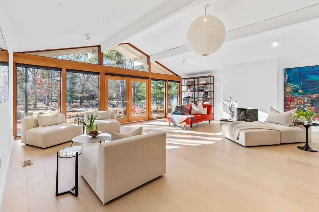 Sunny Serenity: Your Perfect Clearwater Beach Cottage Retreat!