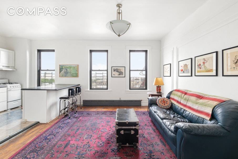 Welcome home to your gorgeous sun filled, 1 Bed, 1 Bath pre war beauty.