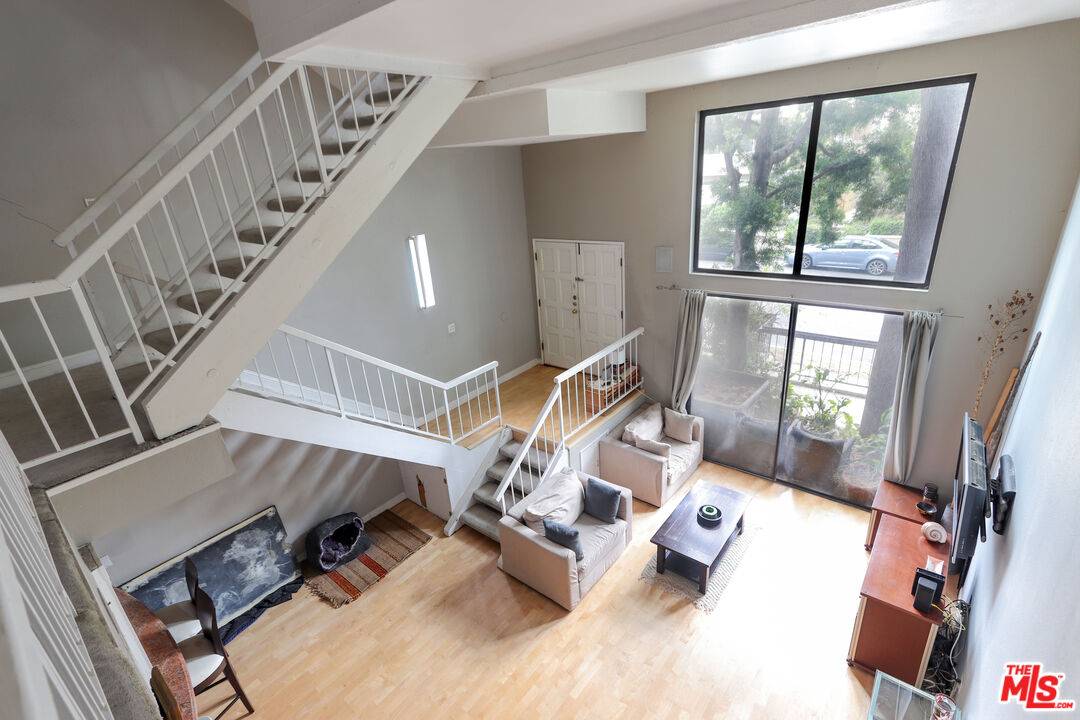 11753   Mayfield Ave 2BR Brentwood La