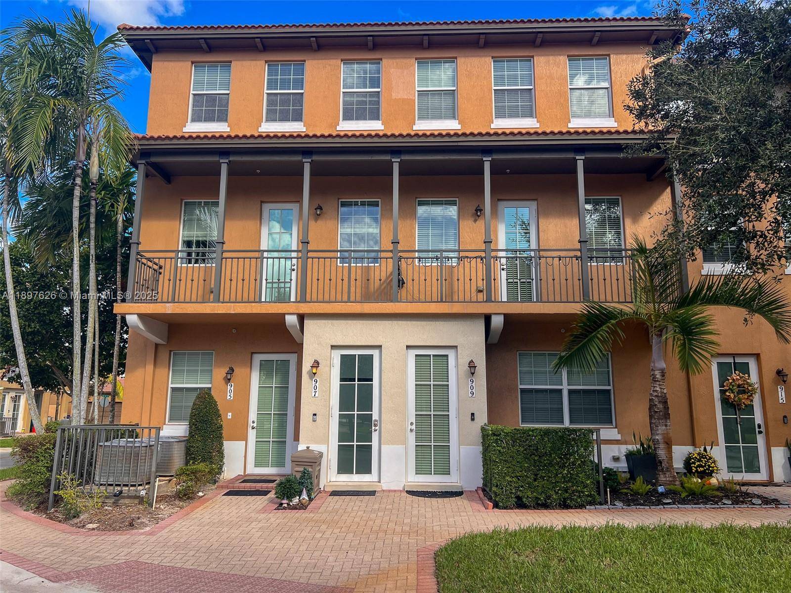 RUN this s the ONE 3 bedrooms, 3.