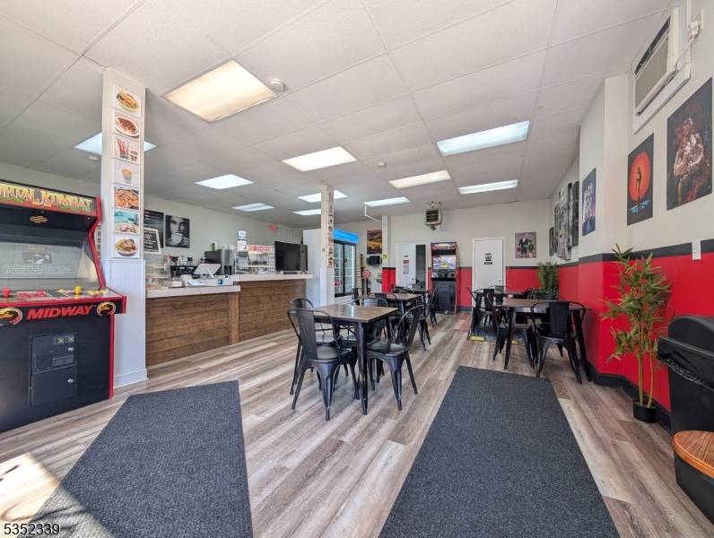 Small cafe deli Business for Sale.
