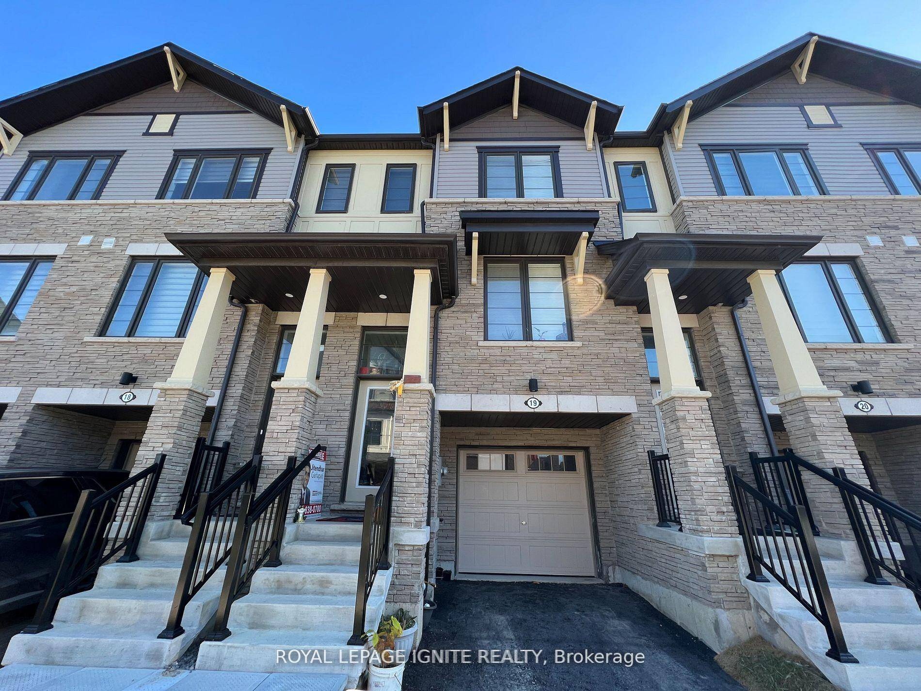 Welcome to this stunning, bright, and spacious 3 bedroom plus den, 3 washroom townhouse located in a newly built community in one of Stoney Creek's most vibrant neighbourhoods.