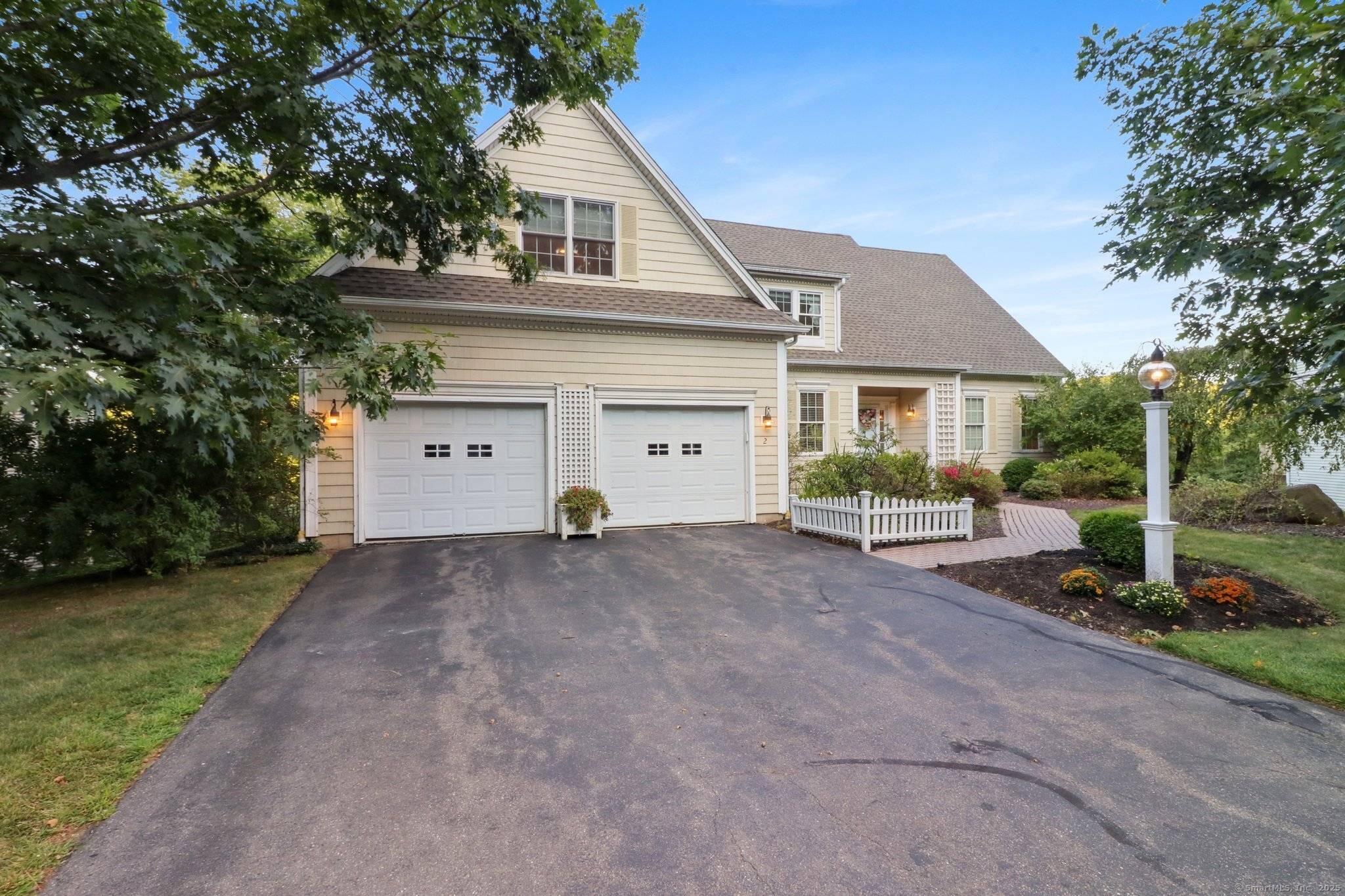 Location Location Location, the most desirable single family detached home in an upscale condo complex near Avon Old Farms School and the The Farmington Polo Grounds.