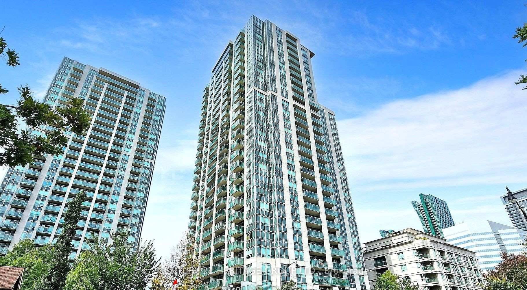 Located in the heart of North York, this stylish 1 1 bedroom lower penthouse is situated in the prestigious Residence of Avondale by Shane Baghai.