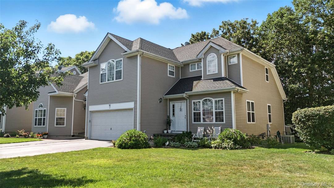 Welcome to this stunning 3 bedroom, 2.