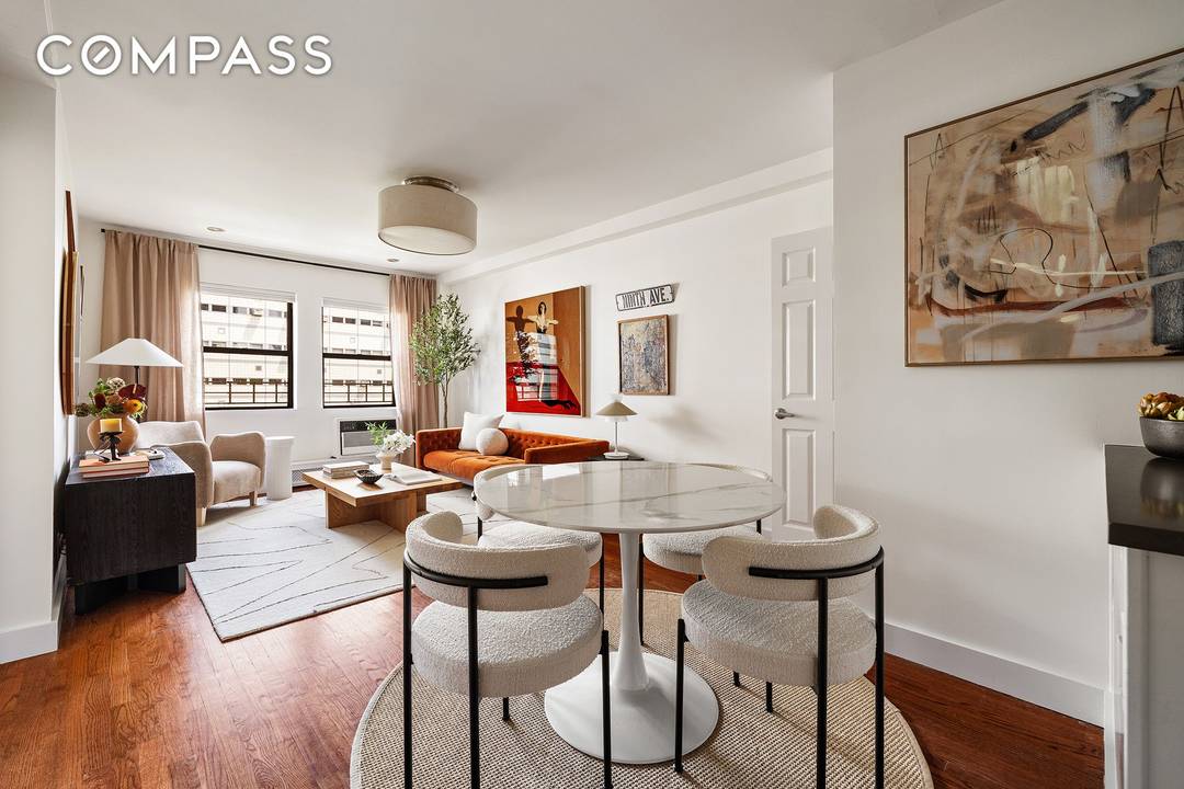 Indoor outdoor dreams come true in this gorgeous two bedroom, two bathroom duplex featuring a spectacular private rooftop terrace with jaw dropping skyline views, and an ideal location atop a ...