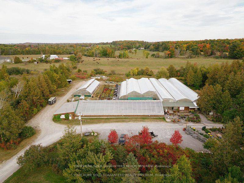 Expansive 22, 000 sq. ft.
