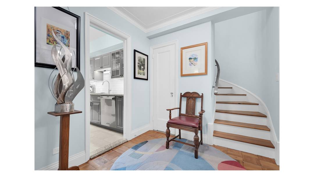 The Century Condominium A Prime Central Park West Duplex This one bedroom, one and a half bath Central Park West duplex in the landmark Century Condominium, combines pre war architectural ...