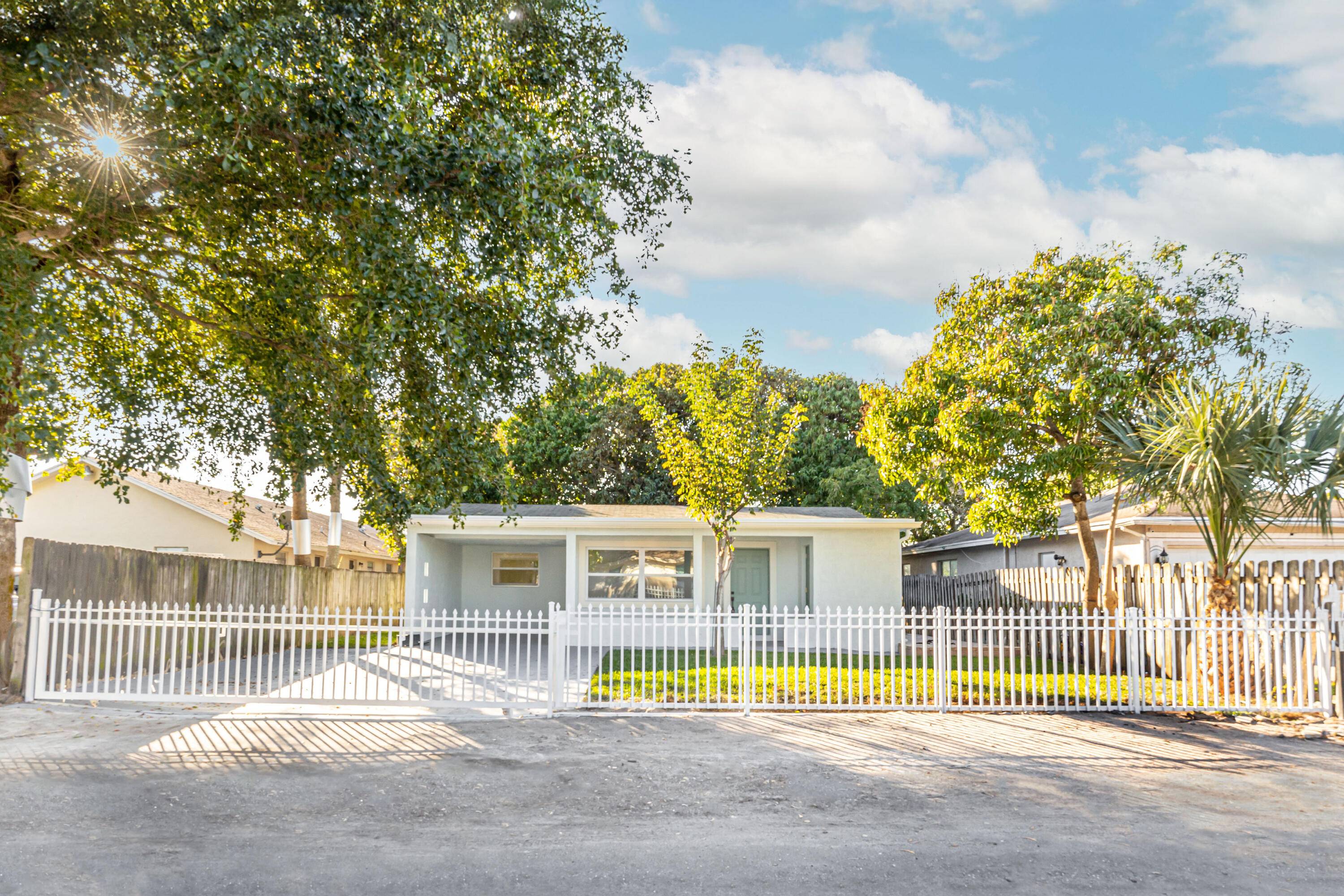 Seller offers 5K for buyer's closing costs.