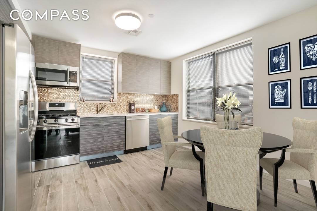 Looking for a perfectly laid out duplex three bedroom condo in prime South Brooklyn ?