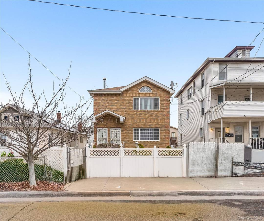 Detached Multi Family Gem by the Beach Spacious, Sunny amp ; Ready to Sell Fast Here s a rare opportunity to own a beautifully maintained detached multi family home just ...