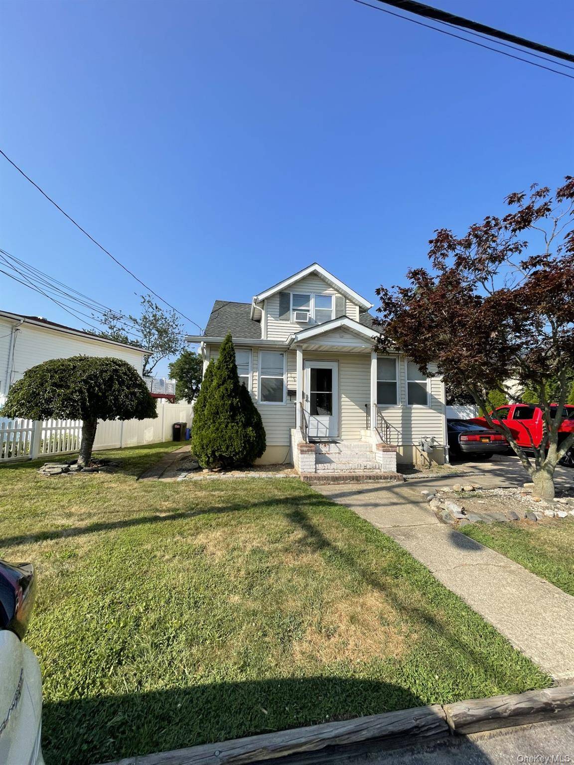 This beautifully maintained home offers the perfect blend of comfort, space, and convenience.