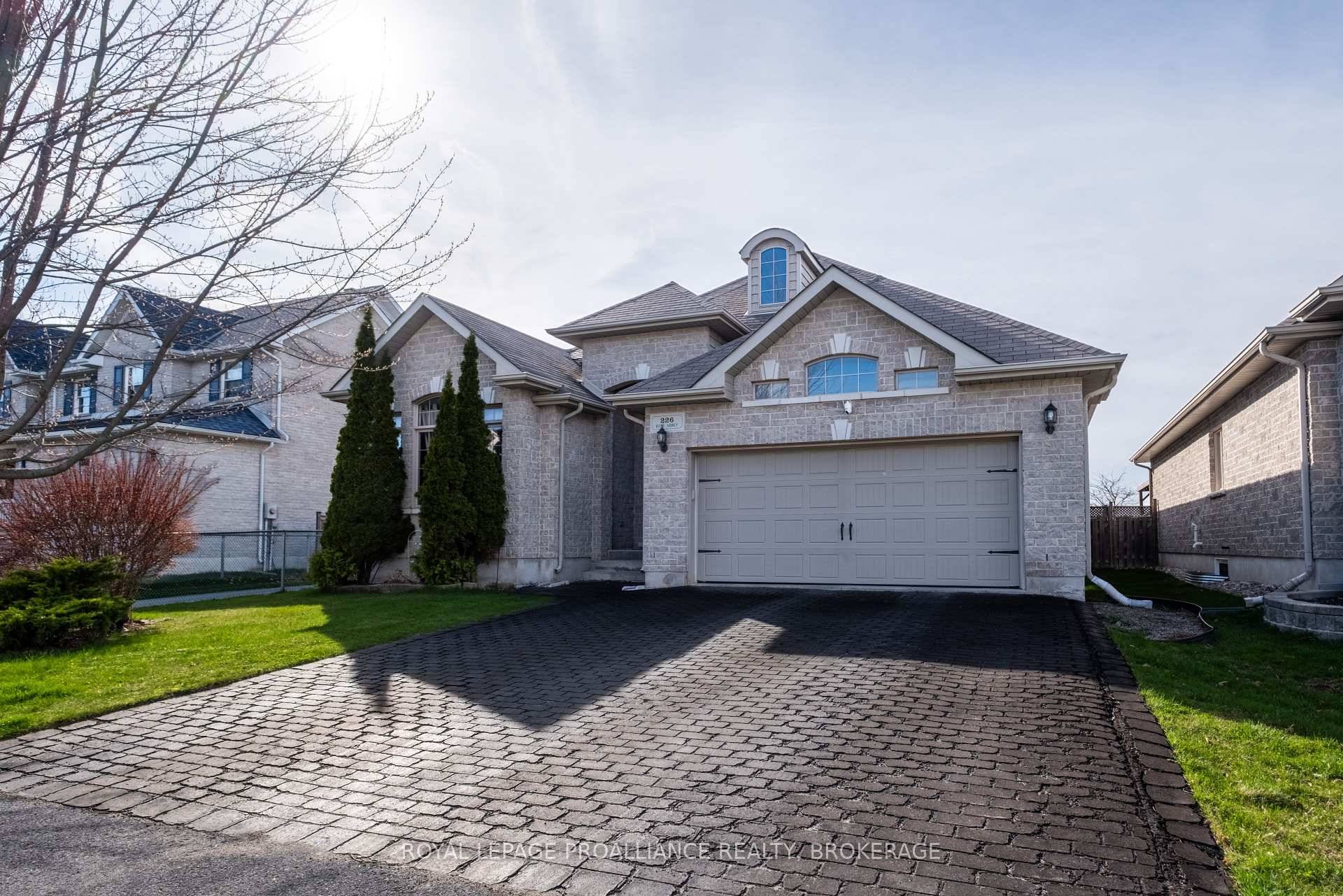 This is the one ! Located in Kingston's sought after east end community of Greenwood Park your life could not be much more convenient in any other location.