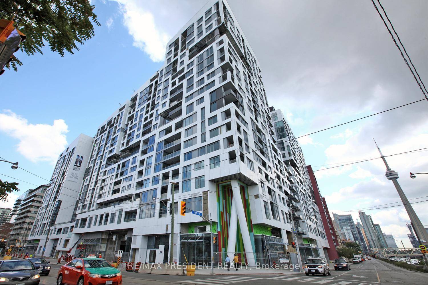 Enjoy The Heart Of King West !