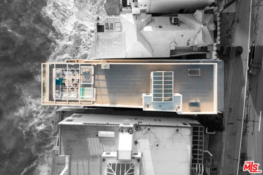 19124   Pacific Coast Hwy Malibu La