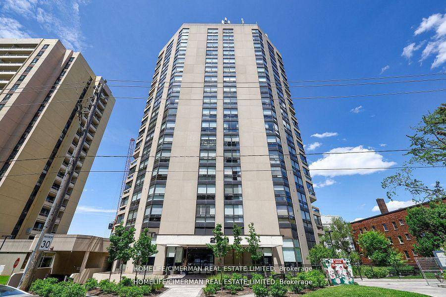 Remarkable Fully Renovated To An Exceptional Standard Unit In One Of The City's Most Exclusive Boutique Building In Forest Hill This Versatile Plan Of Extraordinary Scale amp ; Proportions Offers ...