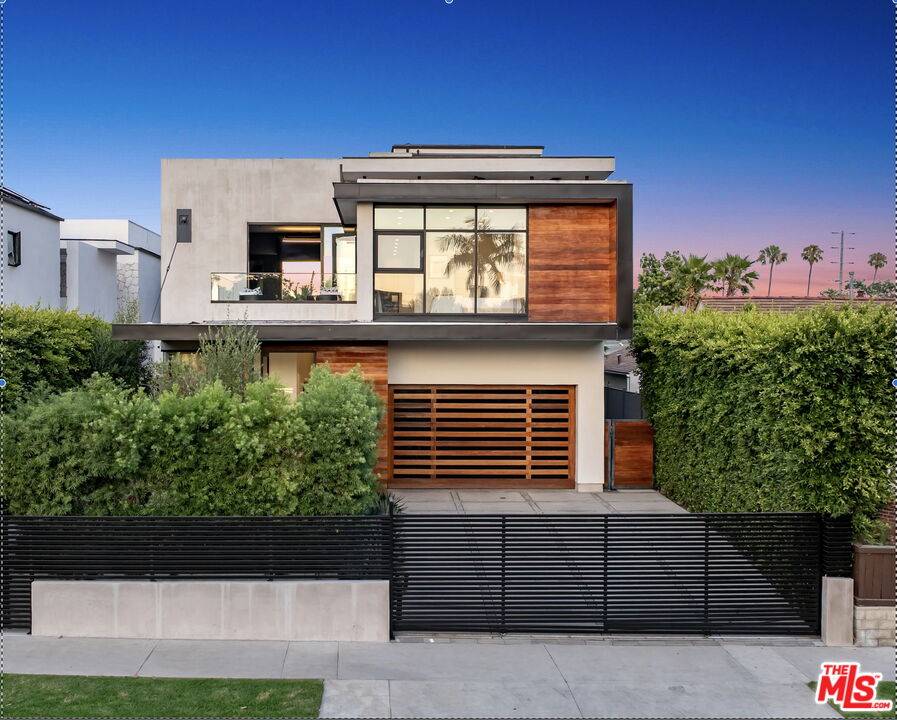 818  N Curson Ave 5BR Hollywood Hills East La