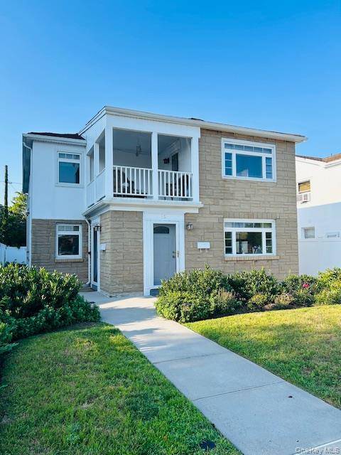 3 Bedroom, 1 Bathroom, Kitchen, Living Room, Dining Room, Laundry Room and Backyard.