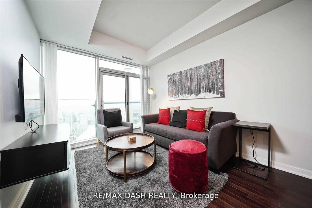Experience Living In This Stunning 1 Bedroom, 1 Bathroom Residence Located On The 60th Floor, Offering Breathtaking Panoramic Views Of The CN Tower, Rogers Centre, The City Skyline, And The ...