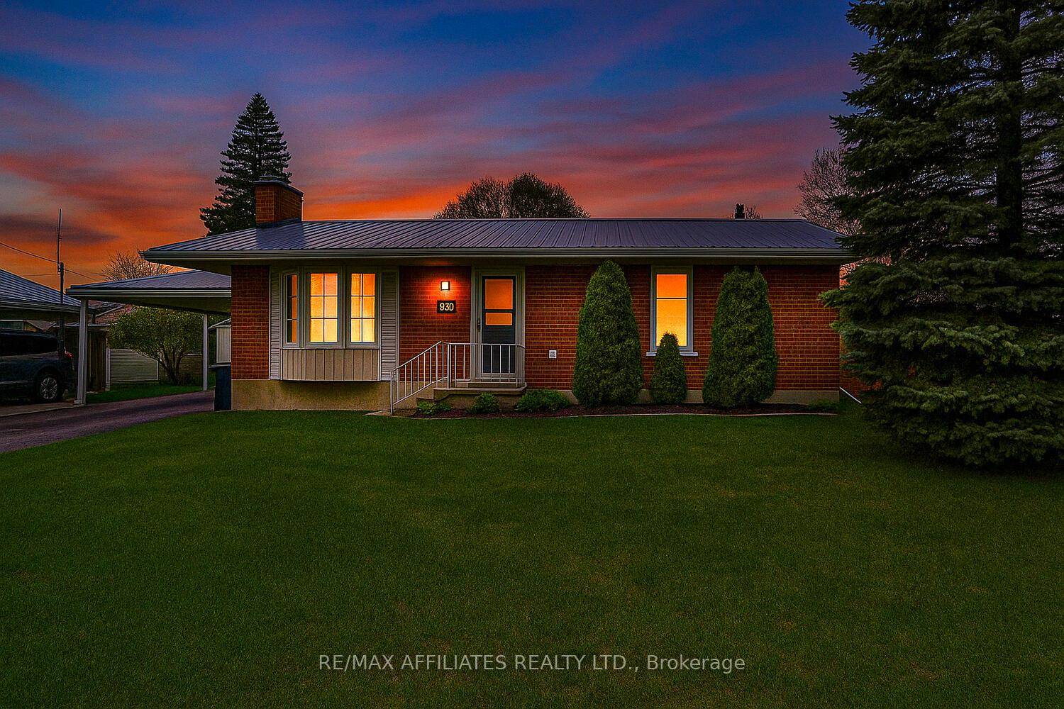 Welcome to this wonderful three bedroom bungalow, nestled on a mature, tree lined street in a quiet and sought after neighbourhood just blocks from the scenic Lower Reach Park.