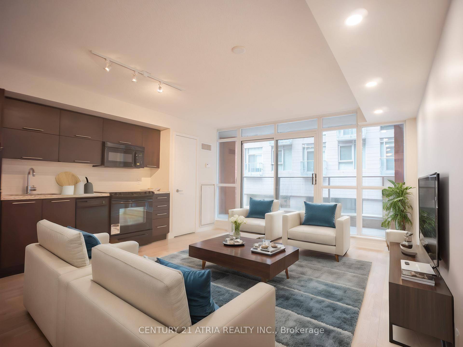 Welcome to 21 Nelson Street, Toronto !