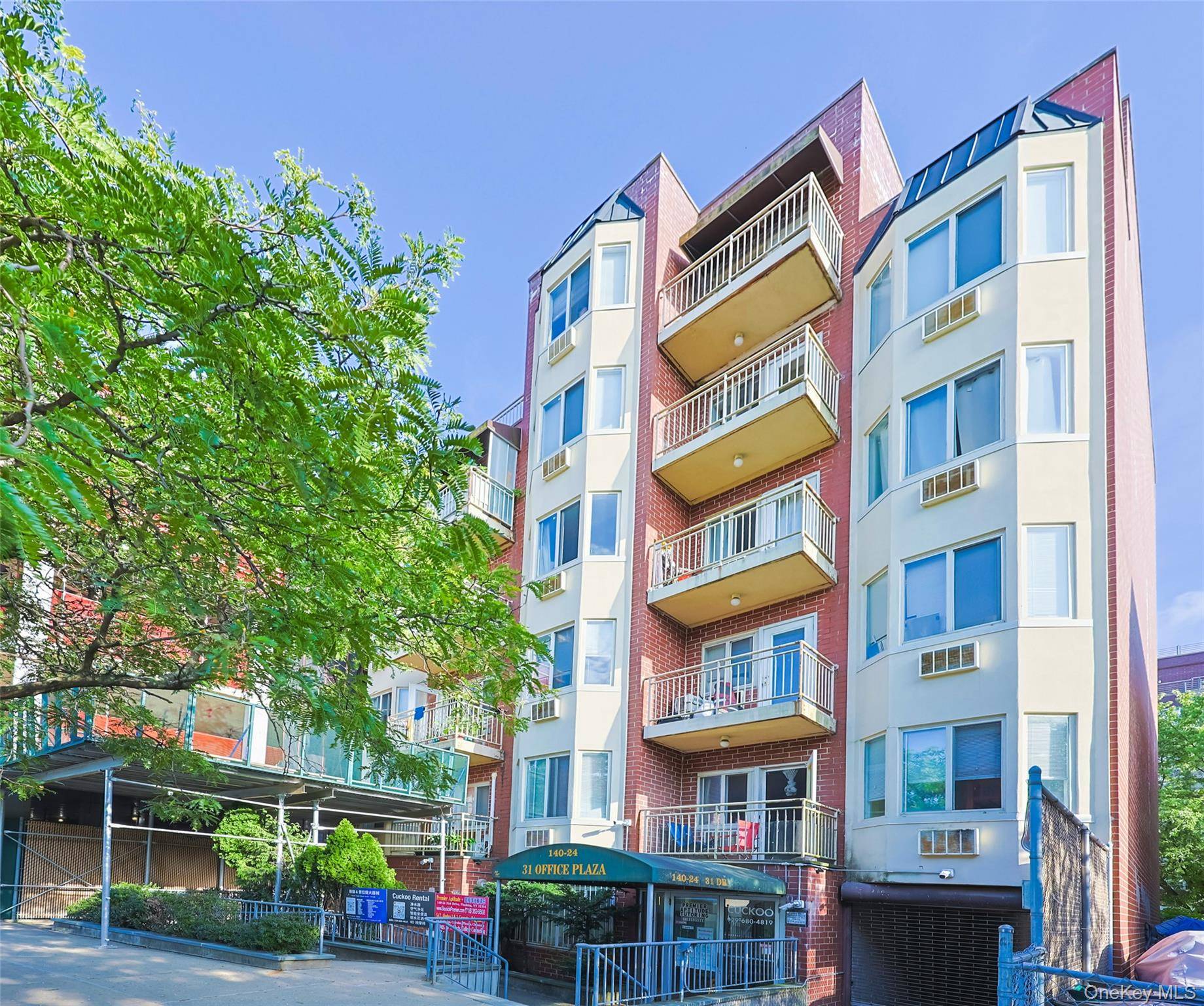 Large 2 bedrooms one bathroom with living room, formal dinning room, plus private balcony.