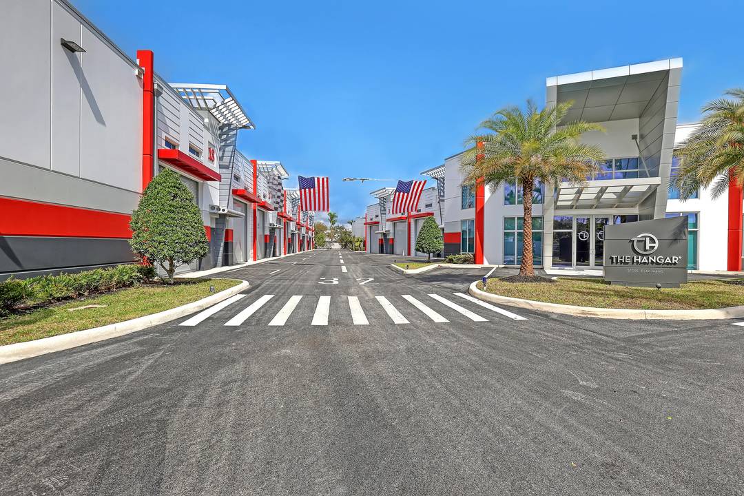 Do you want the ultimate place to entertain and showcase your exotics ?