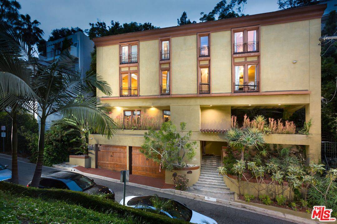 10023 Westwanda Dr 4BR Beverly Hills Post Office | B.H.P.O. La