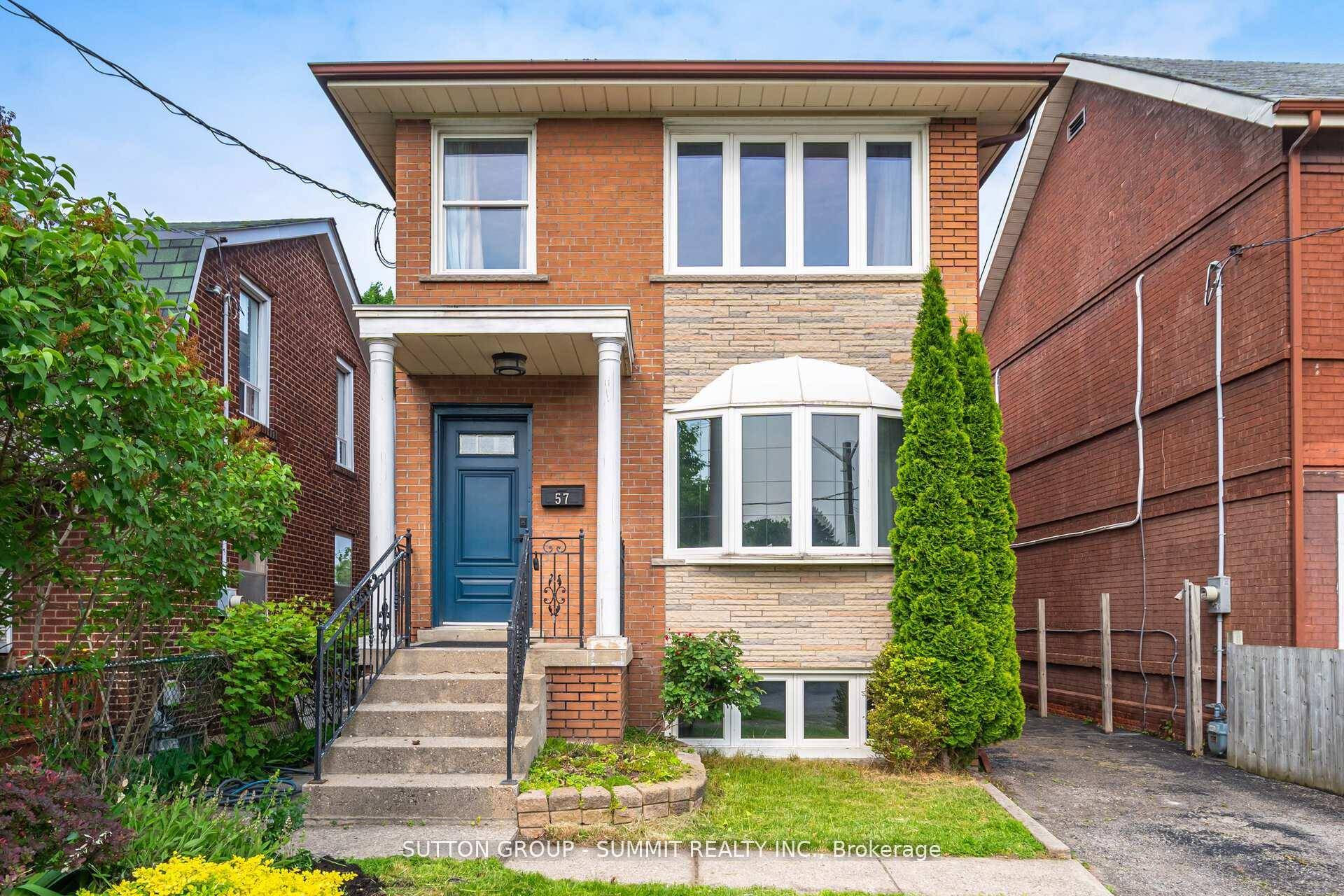 Discover Elevated Living in This Bright amp ; Private Hilltop Home !