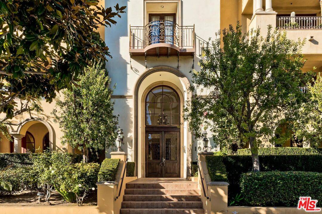 10617   Eastborne Ave 3BR Westwood La