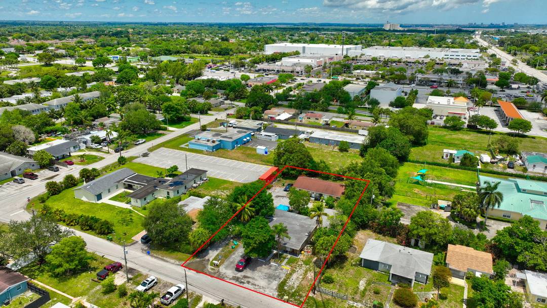 6 unit multifamily property in South Florida.