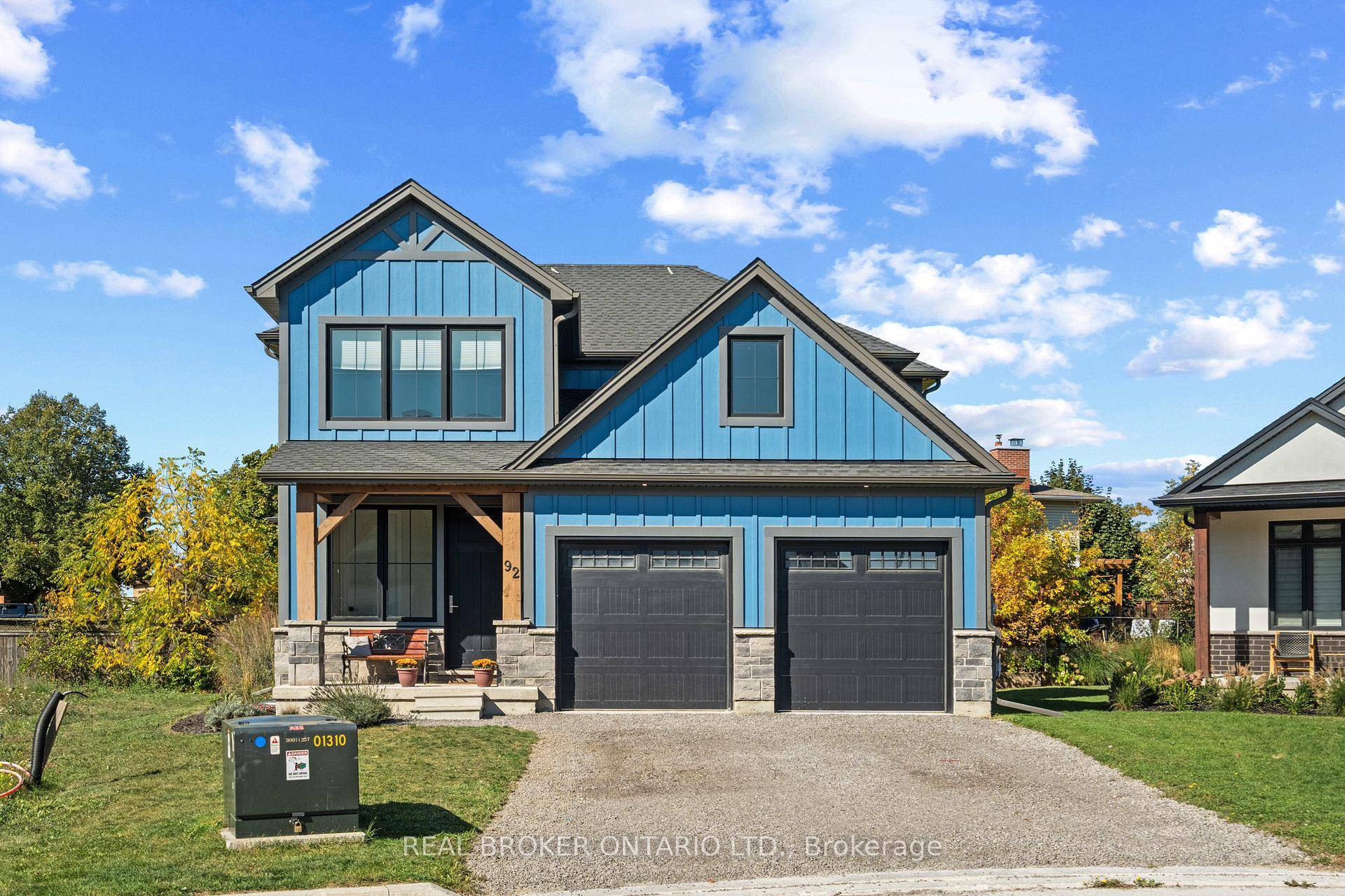 Modern Elegance Meets Everyday Comfort.