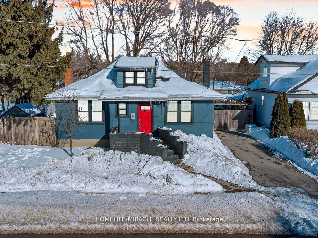 Welcome to 87 Harmony Road South, an exceptional investment opportunity in the heart of Oshawa's high growth zone.