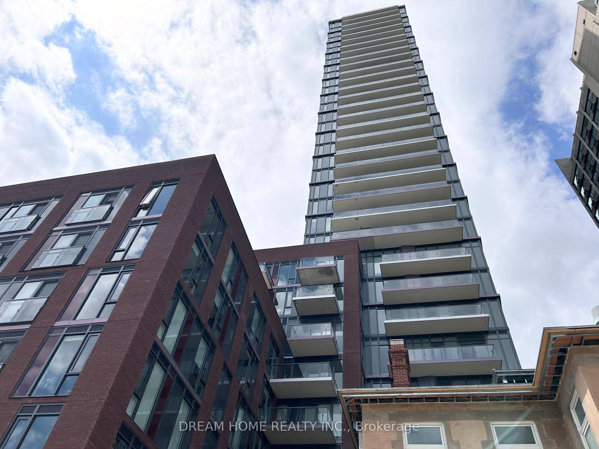 Welcome to JAC Condos, a stunning 2 bedroom plus 1 den, 2 bathroom southeast facing condo at Carlton St amp ; Jarvis St, offering vibrant downtown living.