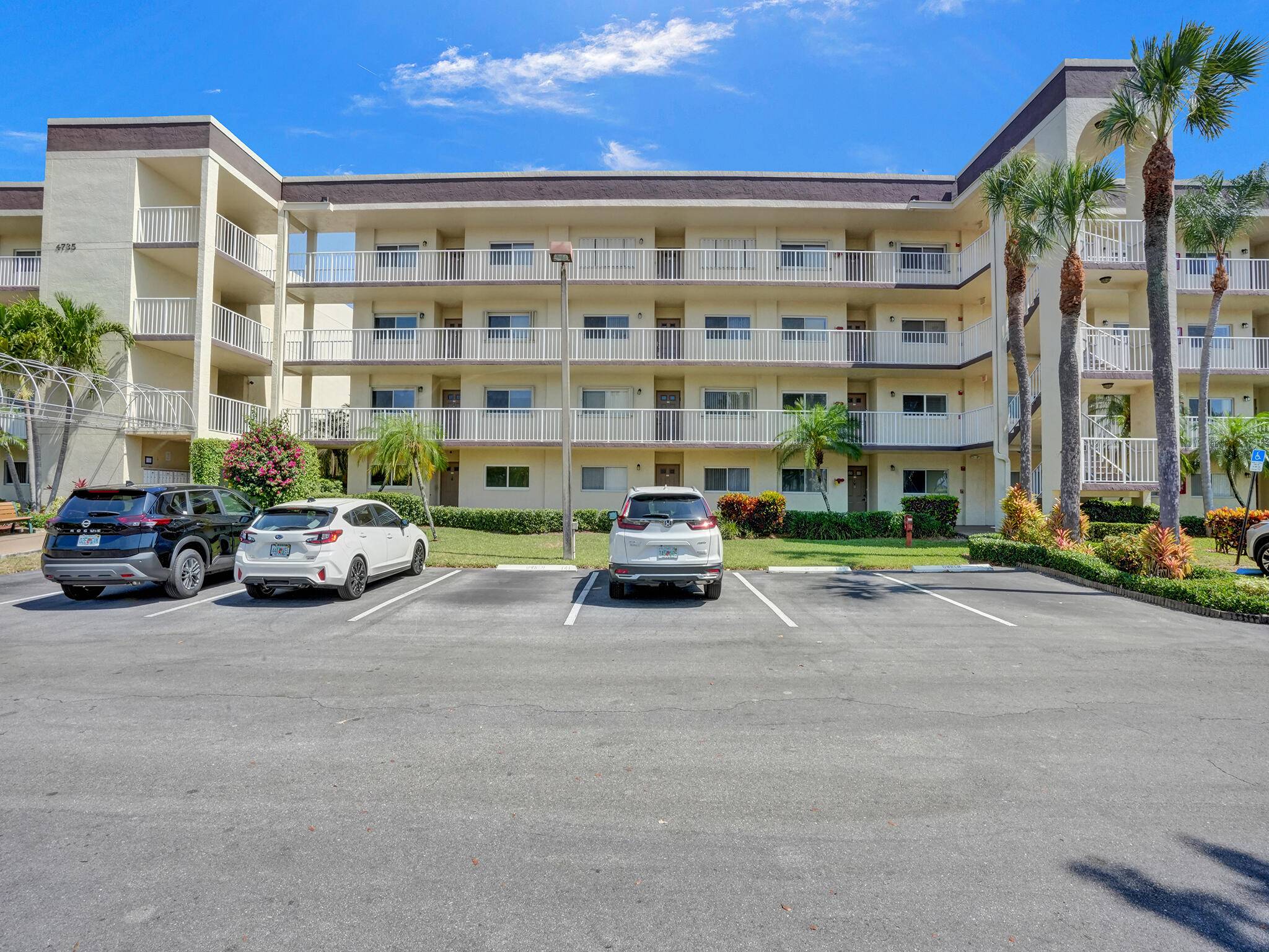 This spacious 2 bedroom 2 bath condo has a full size washer dryer.