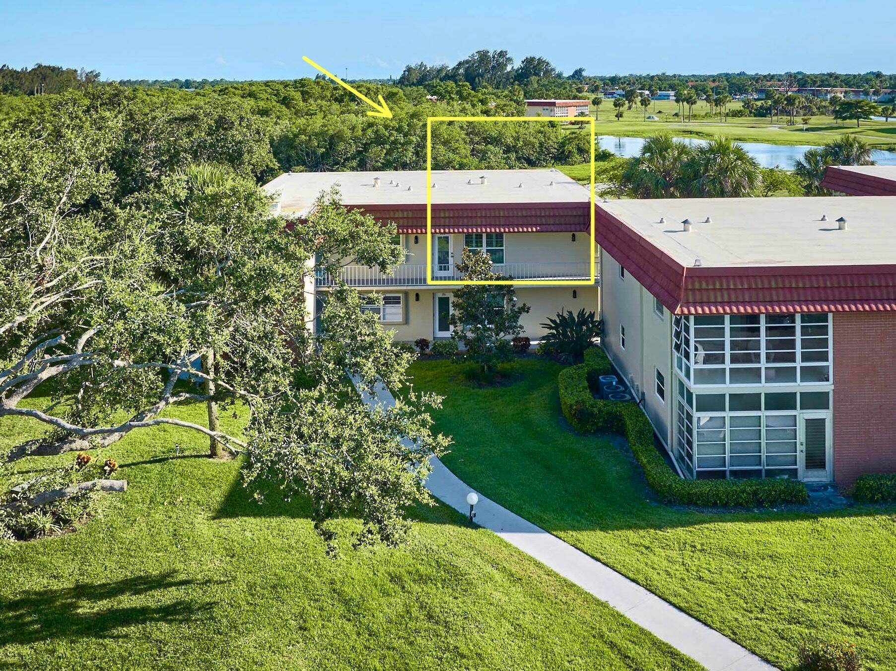 Turnkey 2nd Fl 2BR 2BA Condo GOLF WATER VIEWS.