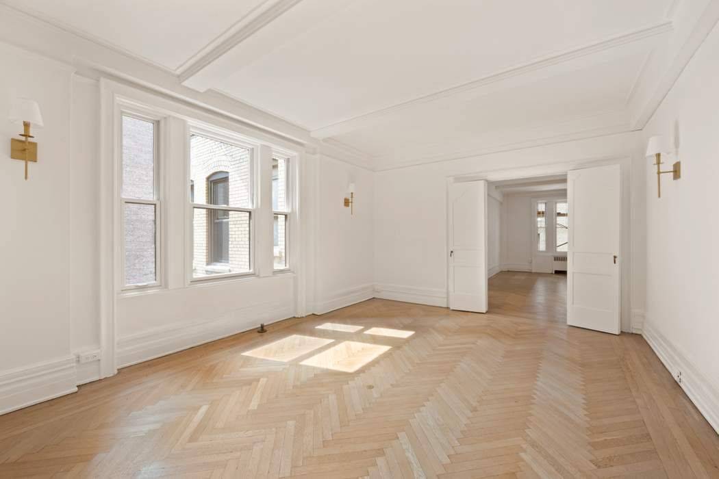 Classic Emery Roth Canvas Just Off Park Avenue 103 East 84th Street, Residence 6B Offered for the first time in over 40 years, Residence 6B presents a rare opportunity to ...